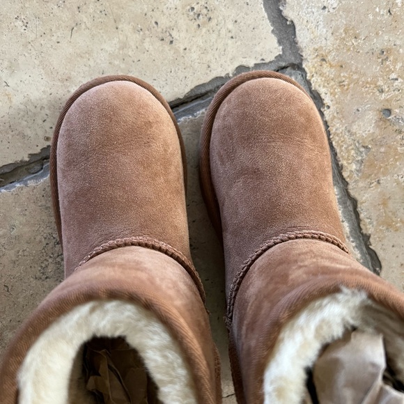 UGG Kids Tan Boots Size 12 - Picture 8 of 8